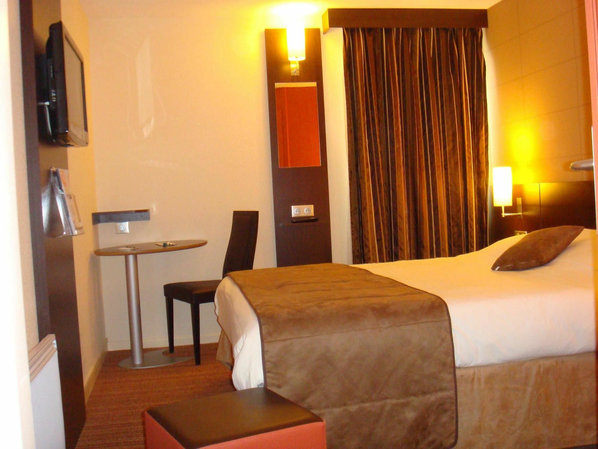 Hotel Inn Design Poitiers Sud Szoba fotó